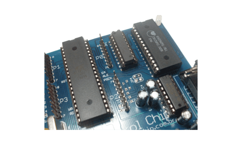 Circuito de interface para microcontroladores