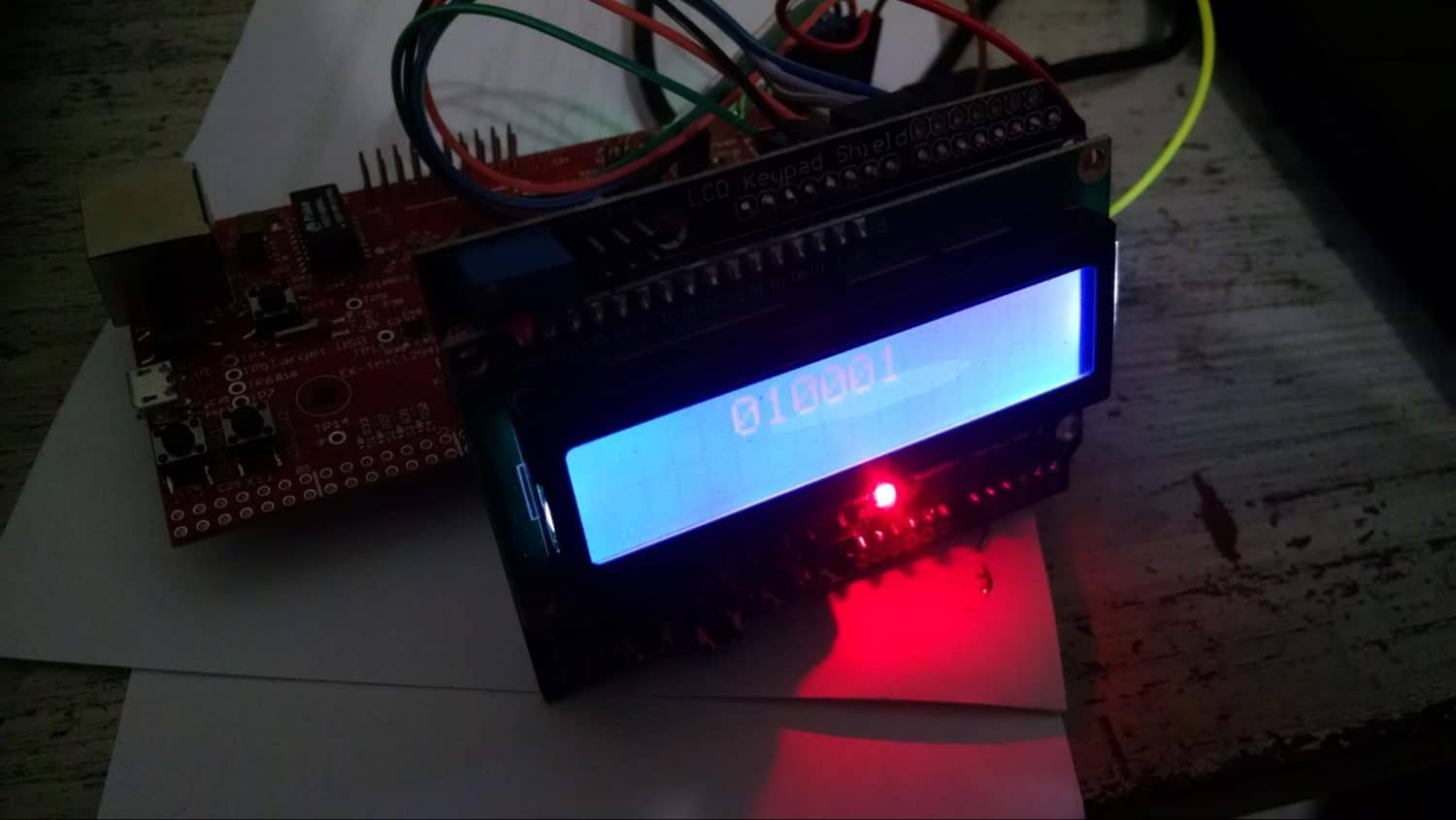 Shield LCD e Teclado da DFRobots: Exemplo rodando na Connected Launchpad.