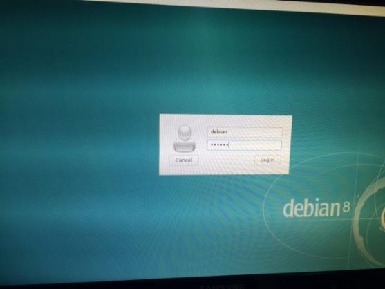 Tela de login do Debian