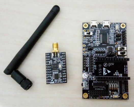 Antena, placa com módulo ESP8266 e Placa-Base do ESP-Launcher.