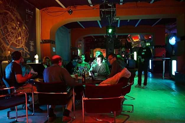 Hackerspace c-base localizado em Berlim, Alemanha