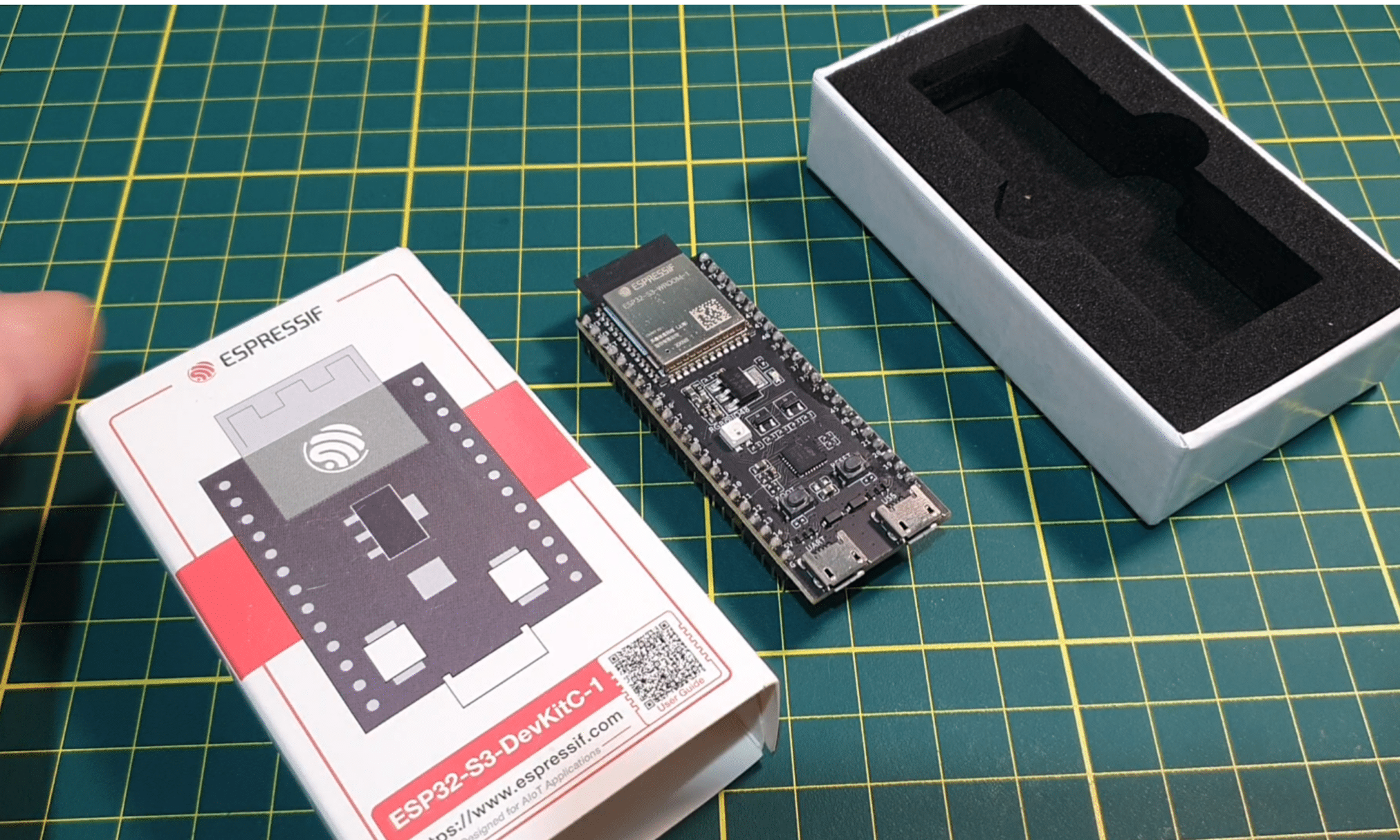 ESP32-S3-DevKitC-1: Placa para avaliar o poderoso ESP32-S3